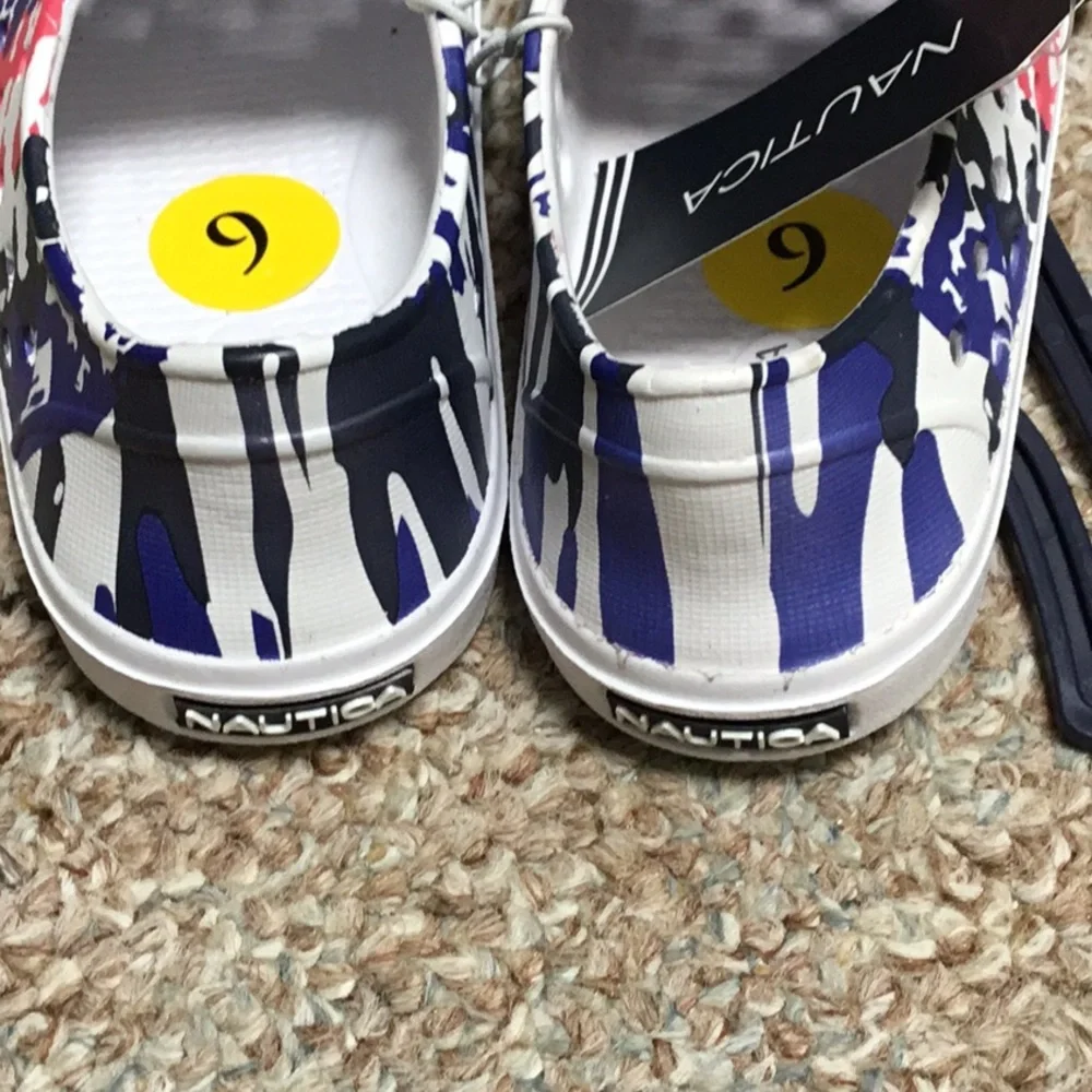 Nautica Kids Leven Water Shoes Unisex size 9 Blue Tie Dye